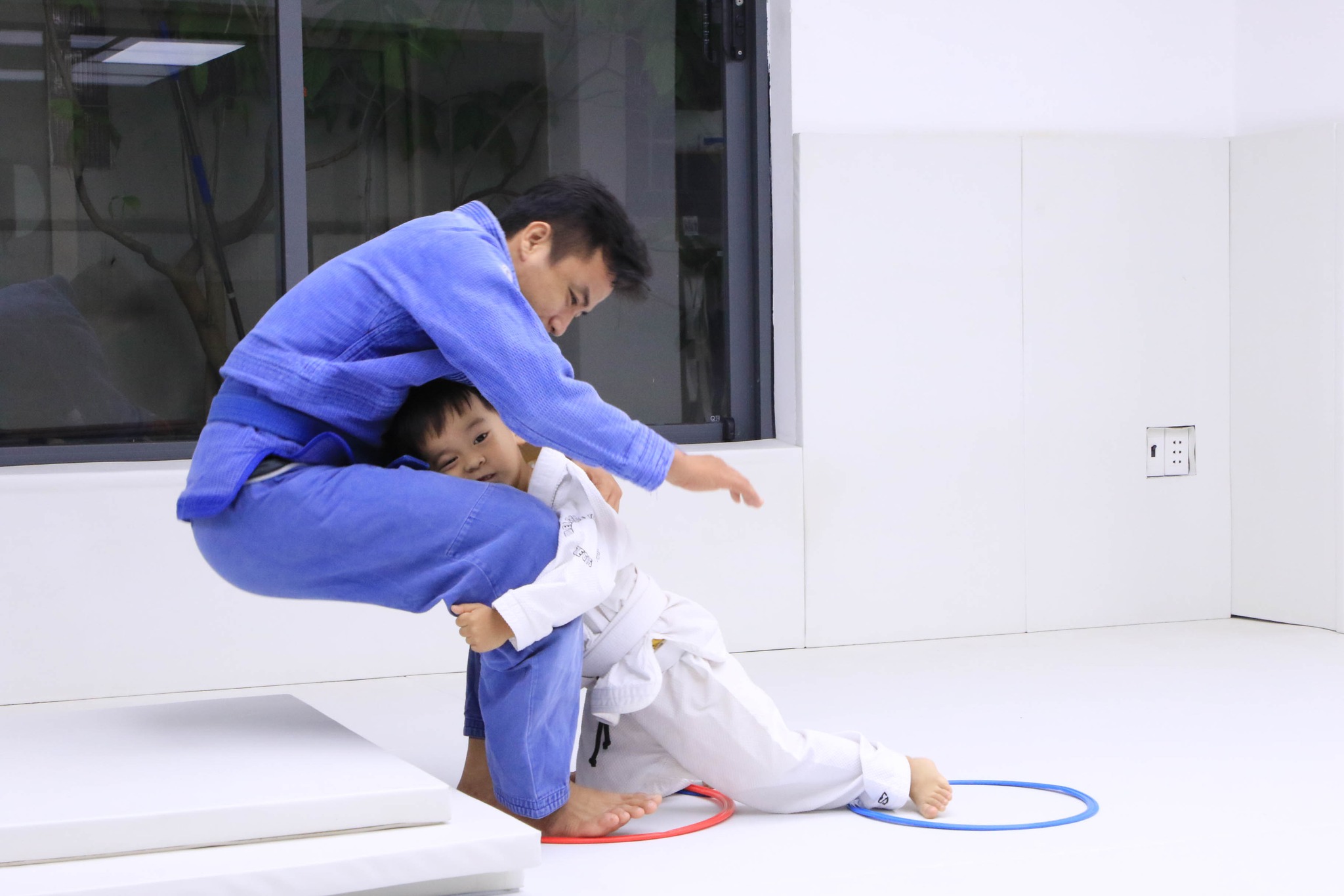 Brazilian JiuJitsu thiên về sử dụng kỹ thuật hơn sức mạnh vật lý.