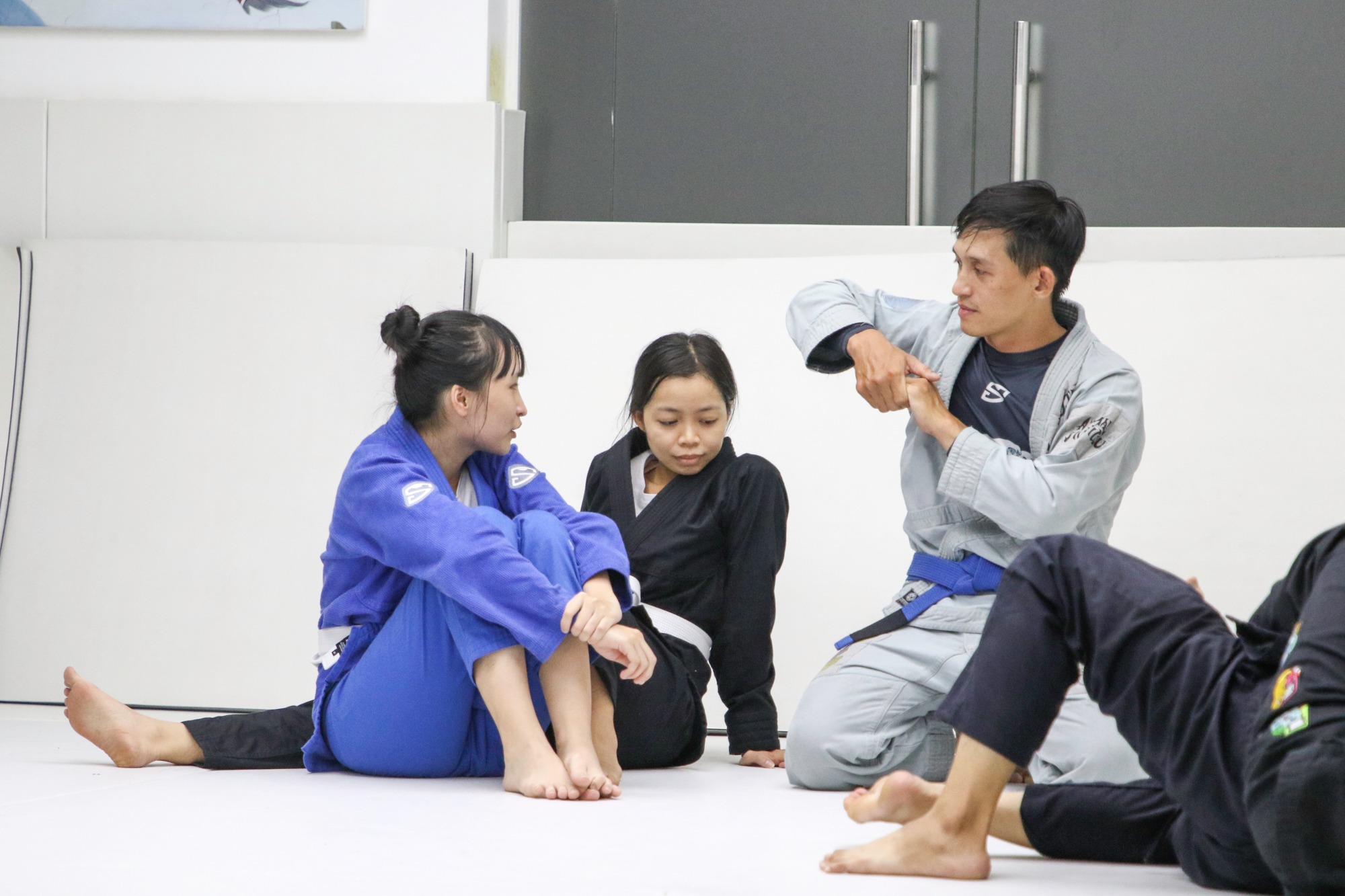 Đặt câu hỏi là một kỹ năng cần thiết trong hành trình luyện tập Brazilian JiuJitsu của bạn